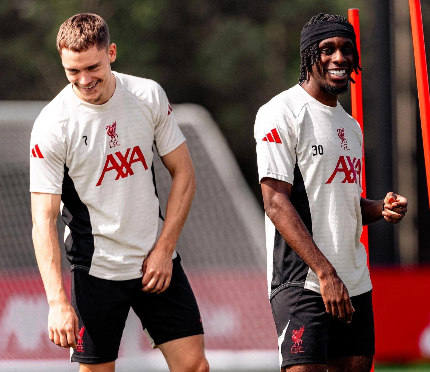 ylg, 的兄弟, 以为球队带